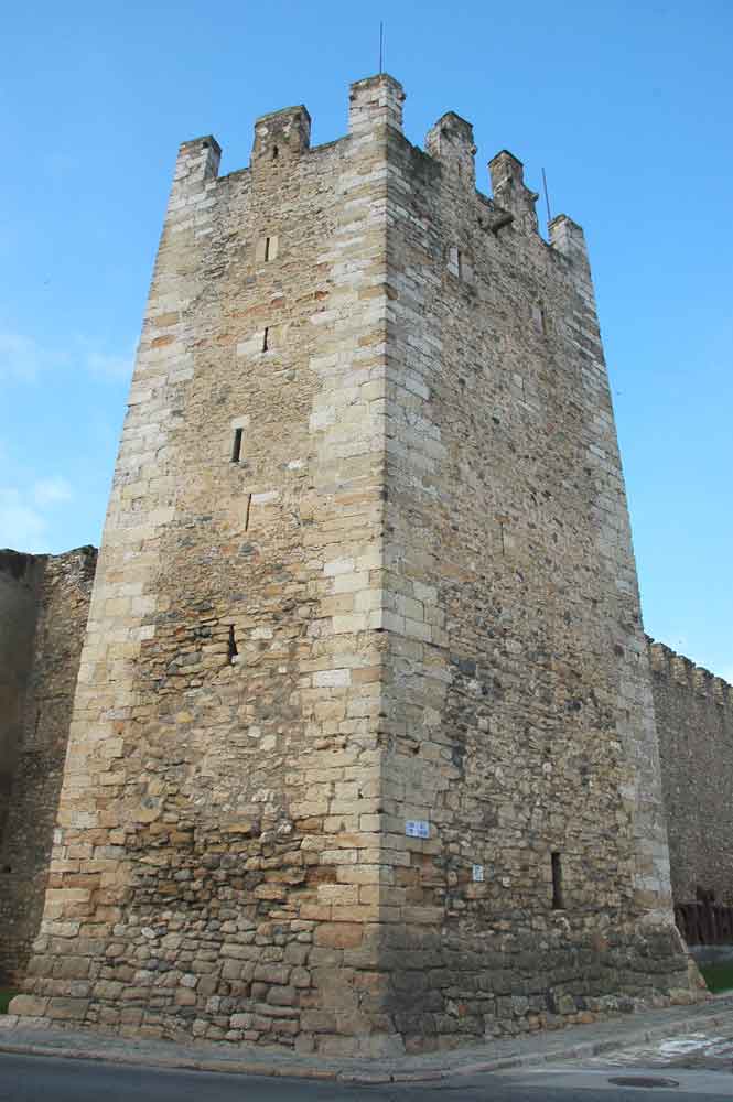 Tarragona - Montblanc 11 - torre del Cinc Cantons.jpg